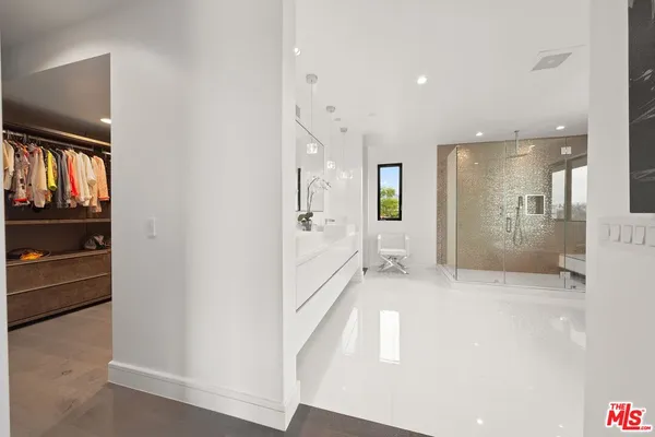 $22,000 | 2030 Talmadge Street, Los Angeles, CA 90027