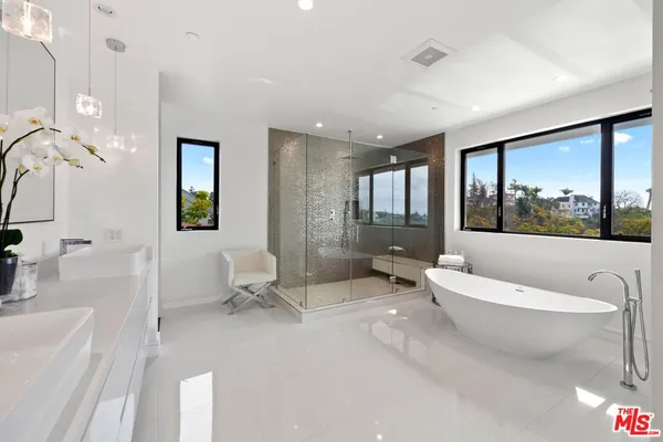 $22,000 | 2030 Talmadge Street, Los Angeles, CA 90027