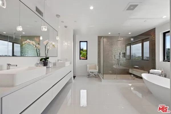 $22,000 | 2030 Talmadge Street, Los Angeles, CA 90027