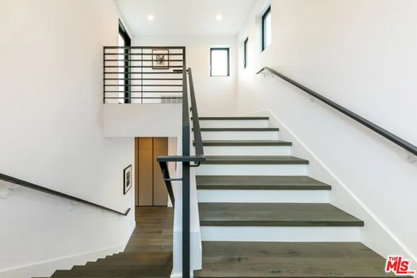 $22,000 | 2030 Talmadge Street, Los Angeles, CA 90027