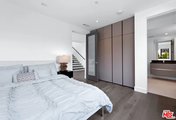 $22,000 | 2030 Talmadge Street, Los Angeles, CA 90027