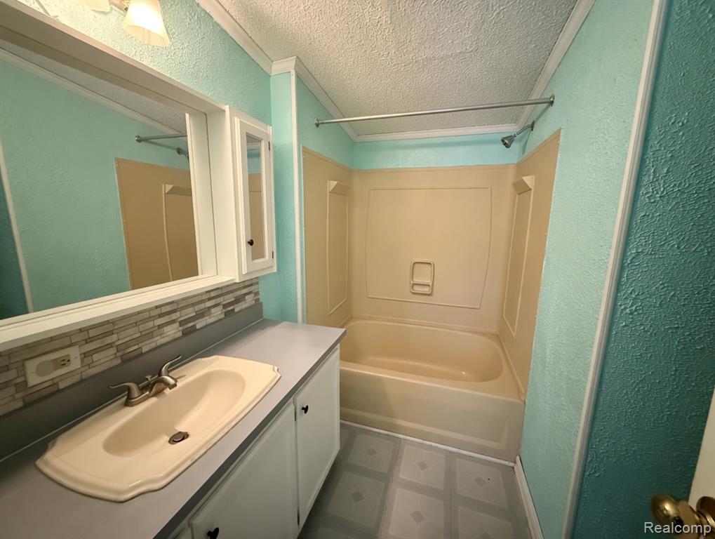 6988 McKean Road Ypsilanti, MI 48197 - Photo 15 of 21