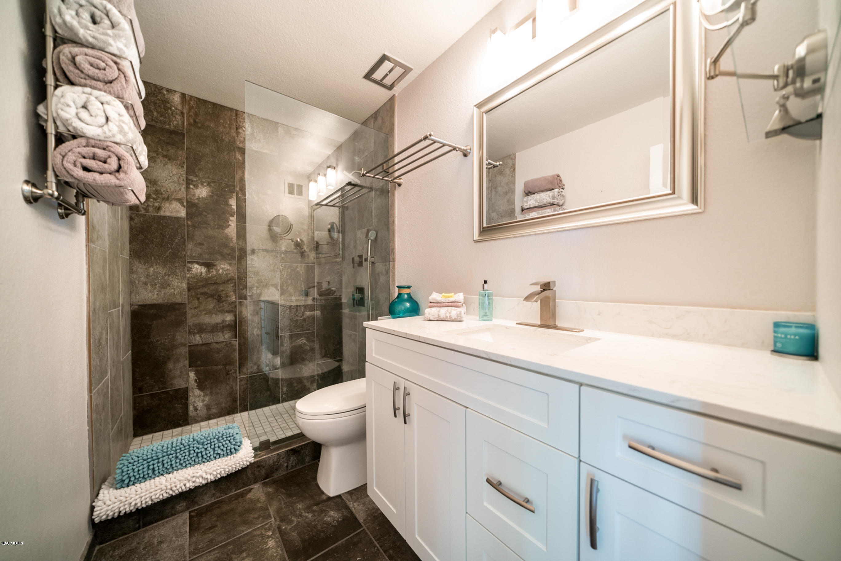 4950 North Miller Road, Unit 338 Scottsdale, AZ 85251 - Photo 17 of 29 DSC08031
