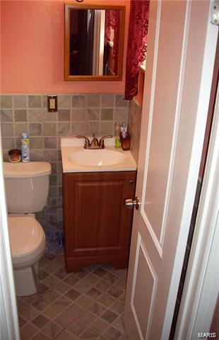 5821 Heege Road St. Louis, MO 63123 - Photo 14 of 30 Gallery Image 14