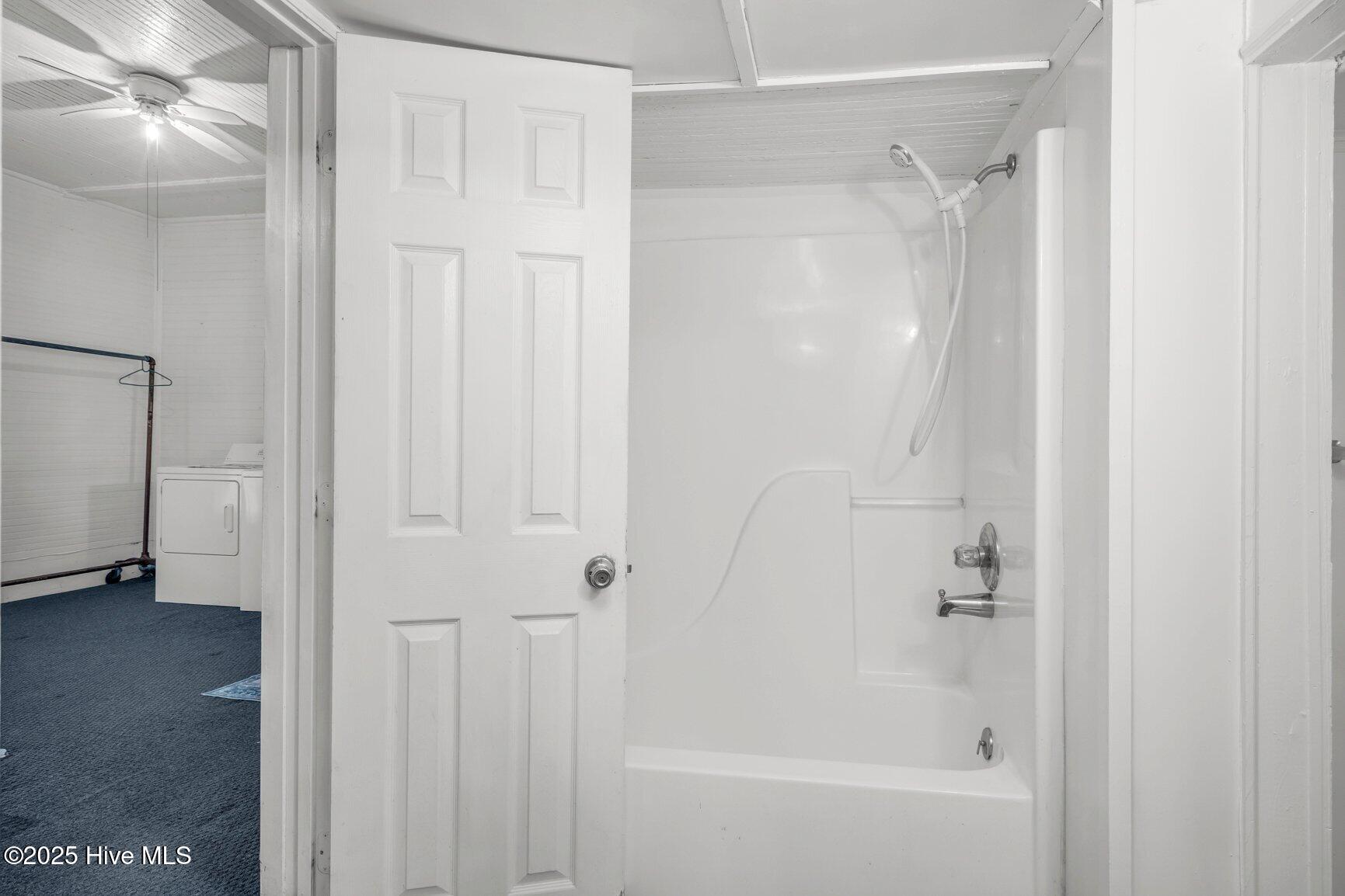 6217 Deans Street Bailey, NC 27807 - Photo 12 of 20 012-6217DeansStreet-Bailey-NC-27807-SMAL