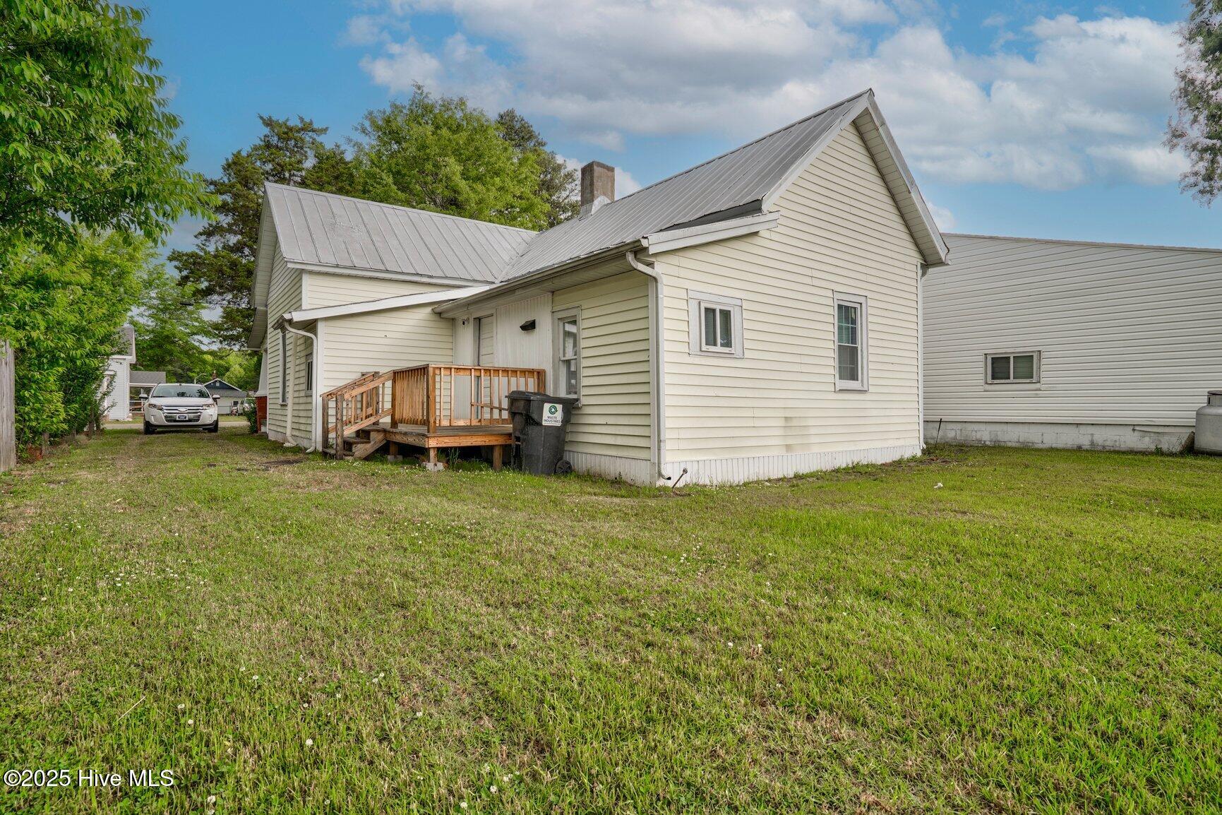 6217 Deans Street Bailey, NC 27807 - Photo 18 of 20 018-6217DeansStreet-Bailey-NC-27807-SMAL
