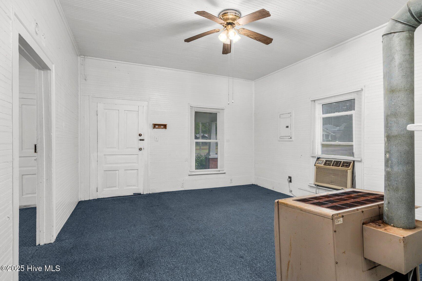 6217 Deans Street Bailey, NC 27807 - Photo 6 of 20 006-6217DeansStreet-Bailey-NC-27807-SMAL