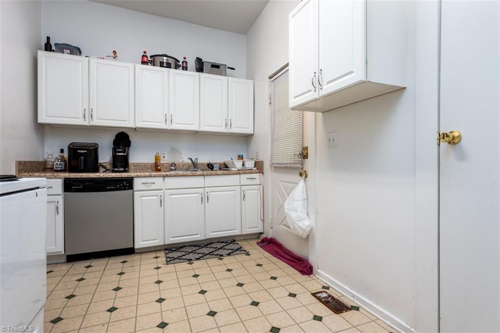 507 Newton Place High Point, NC 27262 - Photo 17 of 25 Gallery Image 17
