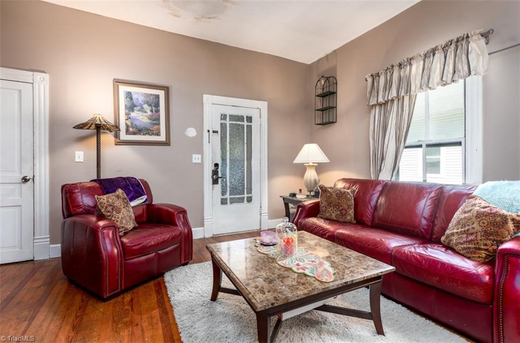 507 Newton Place High Point, NC 27262 - Photo 4 of 25 Gallery Image 4