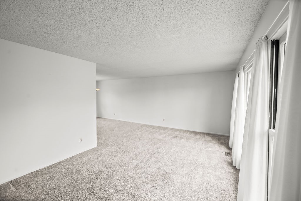 2440 Ivy Lane Decatur, IL 62521 - Photo 10 of 48 Gallery Image 10