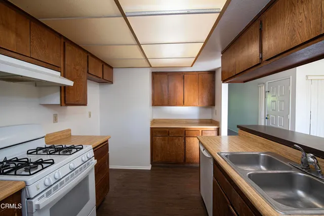 $518,000 | 307 Oakwood Street, Ventura, CA 93001