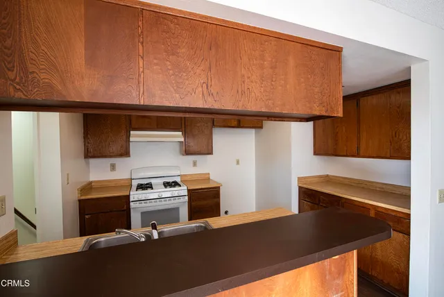 $518,000 | 307 Oakwood Street, Ventura, CA 93001