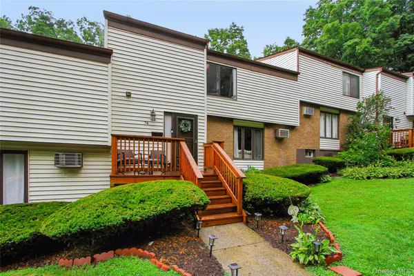 $310,000 | 3 Hook Road, Unit 74, Poughkeepsie, NY 12601