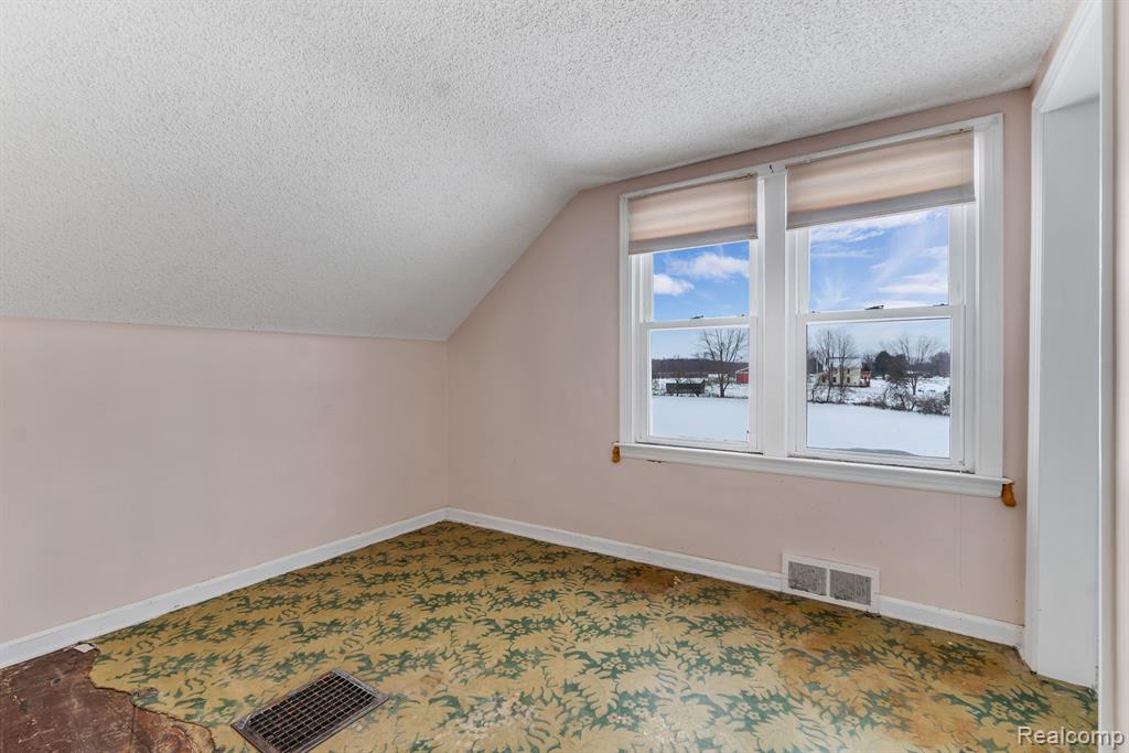 8408 Whitney Road Gaines, MI 48436 - Photo 18 of 29