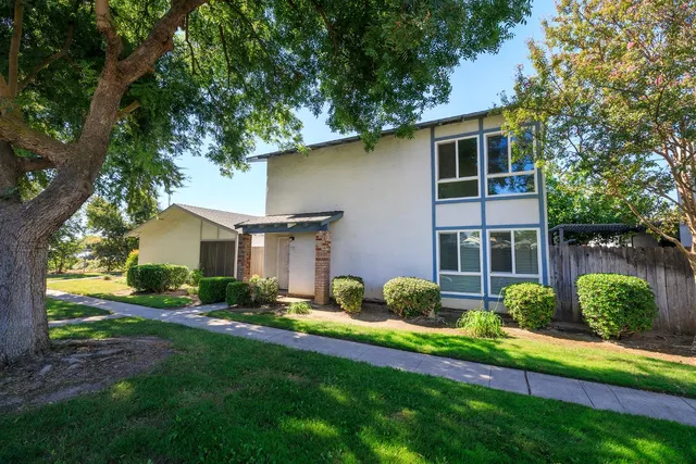 $299,900 | 2602 Parkway, Ceres, CA 95307