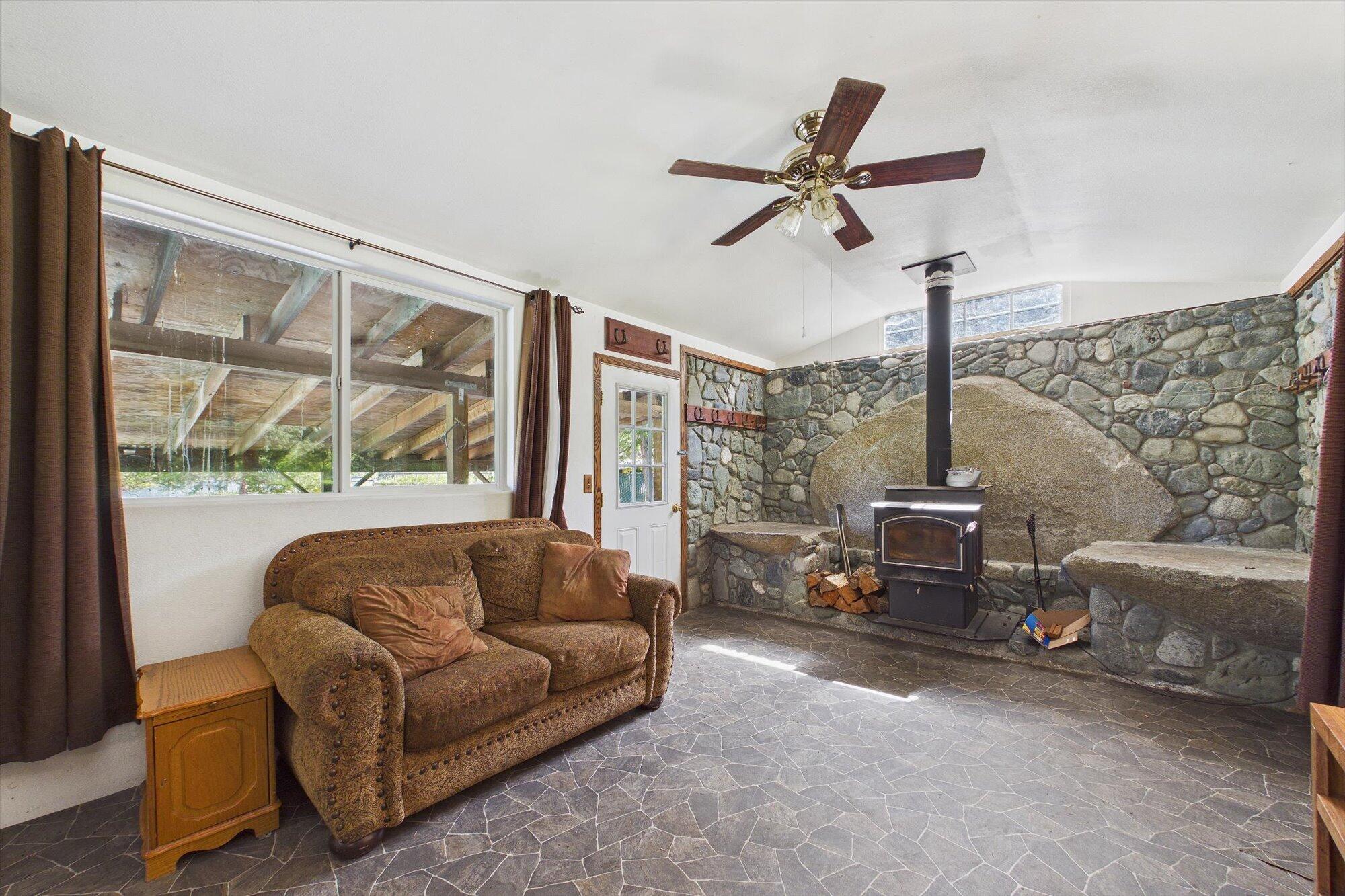 1490 Red Cap Road Orleans, CA 95556 - Photo 24 of 71