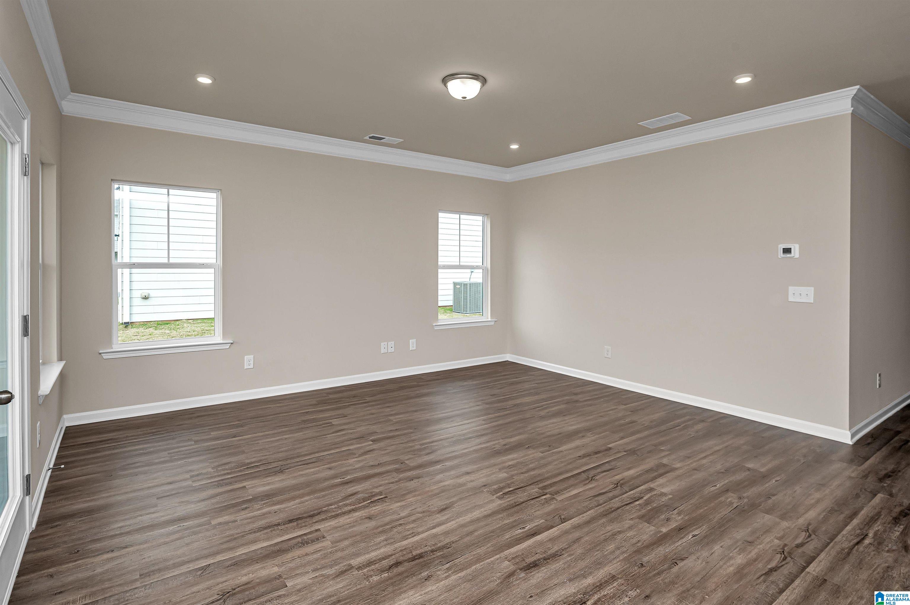 936 Ridgeway Avenue Columbiana, AL 35051 - Photo 12 of 37