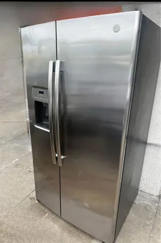 a view of a tennis court