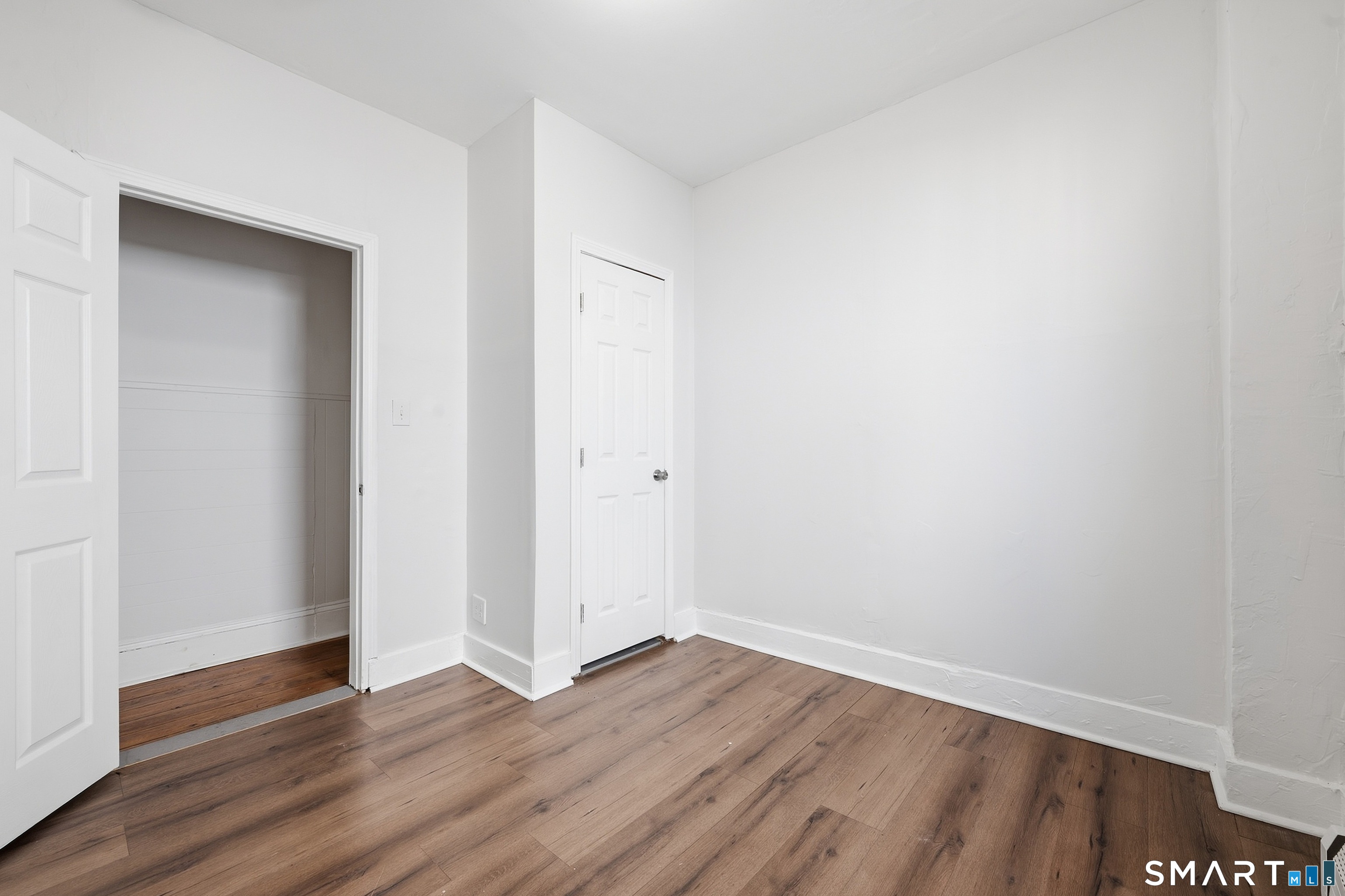 394 Gregory Street, Unit 4 Bridgeport, CT 06604 - Photo 3 of 16 Gallery Image 3