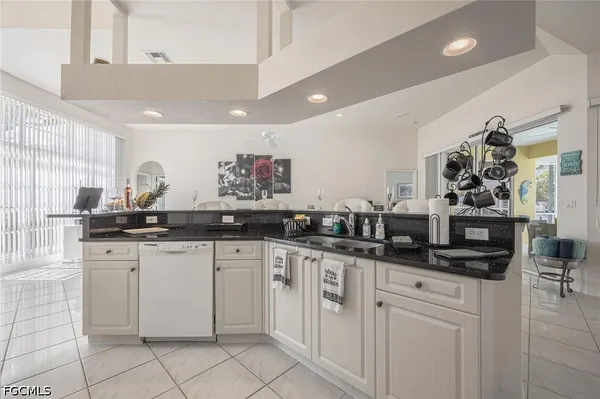 $4,300 | 4412 Southwest 26th Avenue, Cape Coral, FL 33914