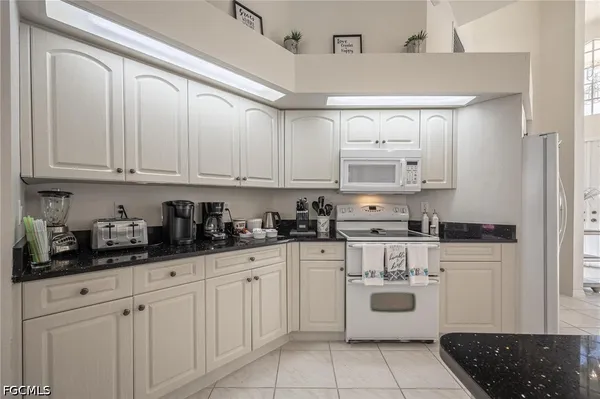$4,300 | 4412 Southwest 26th Avenue, Cape Coral, FL 33914