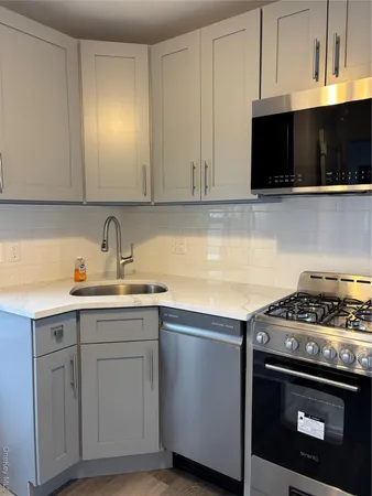 $2,600 | 225 Lexington Avenue, Oyster Bay, NY 11771