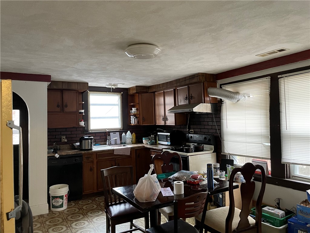 729 Fairmount Street Woonsocket, RI 02895 - Photo 12 of 29 Front house Kitchen