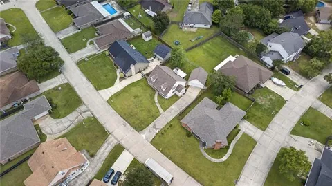 $235,000 | 202 Oakmont Drive, Slidell, LA 70460