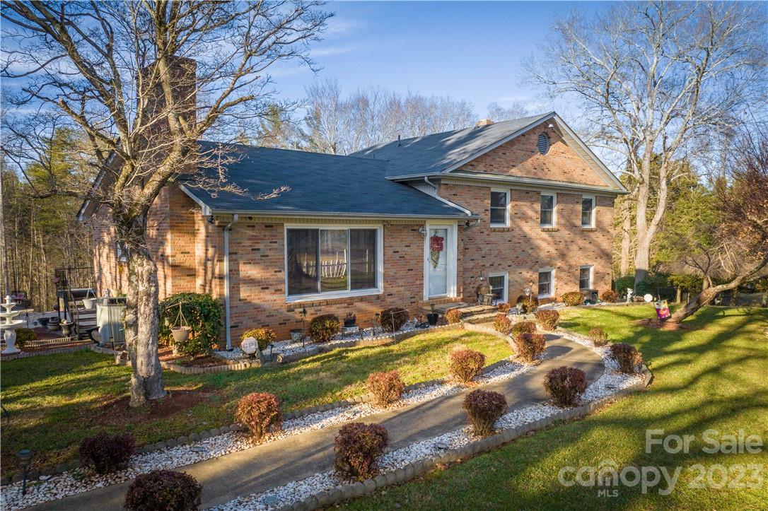 1683 Amherst Road Morganton, NC 28655 - Photo 1 of 26 Gallery Image 1