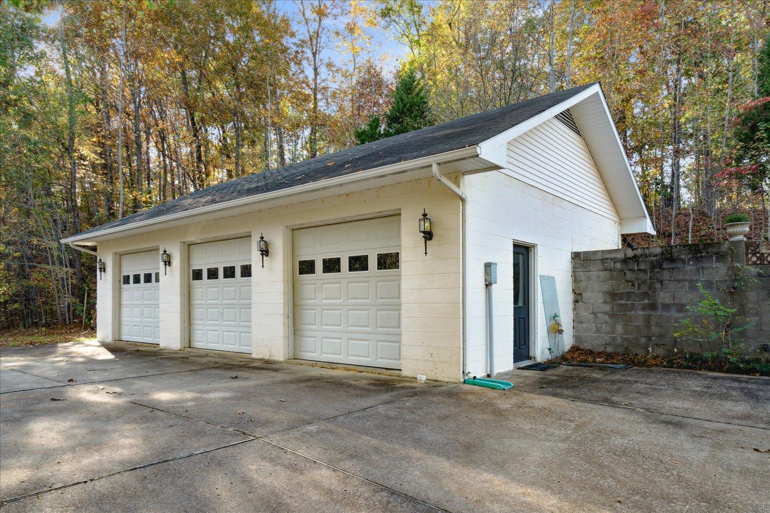 997 Vickers Road Big Sandy, TN 38221 - Photo 38 of 40 a view of house with a outdoor space