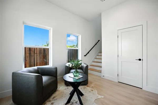 $489,000 | 312 North Lancaster Avenue, Unit 101, Dallas, TX 75203