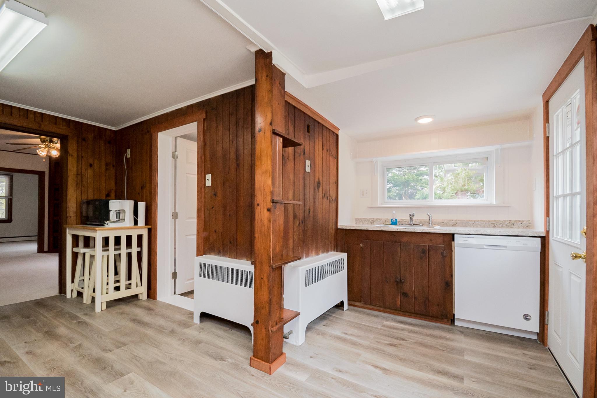 365 Parkmount Road Media, PA 19063 - Photo 8 of 40