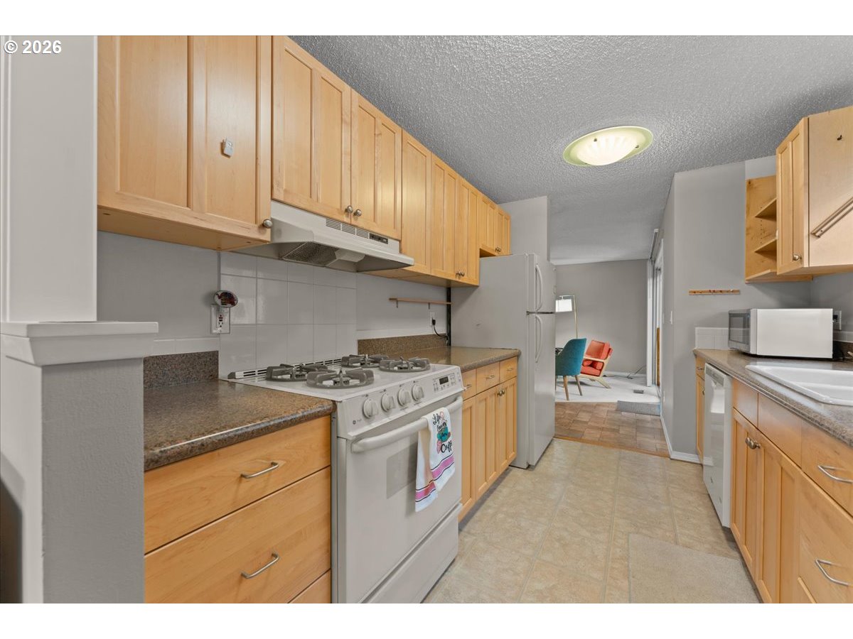 4212 Southwest Garden Home Road Portland, OR 97219 - Photo 5 of 25