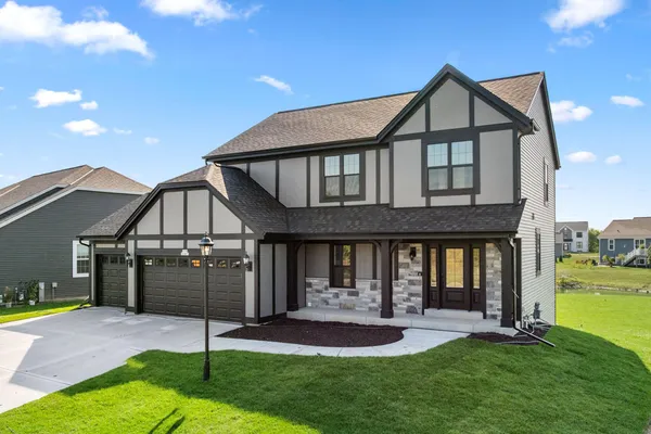 $575,900 | N174W20671 Laurel Springs Circle, Jackson, WI 53037