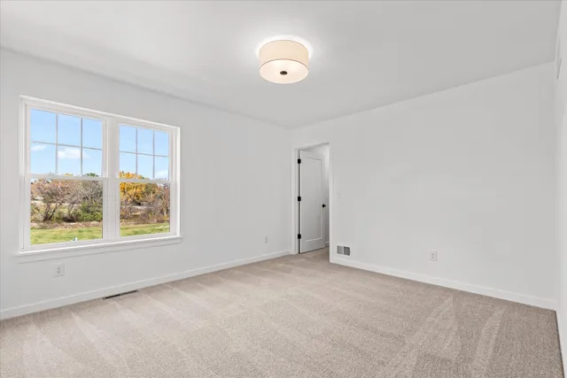 $575,900 | N174W20671 Laurel Springs Circle, Jackson, WI 53037