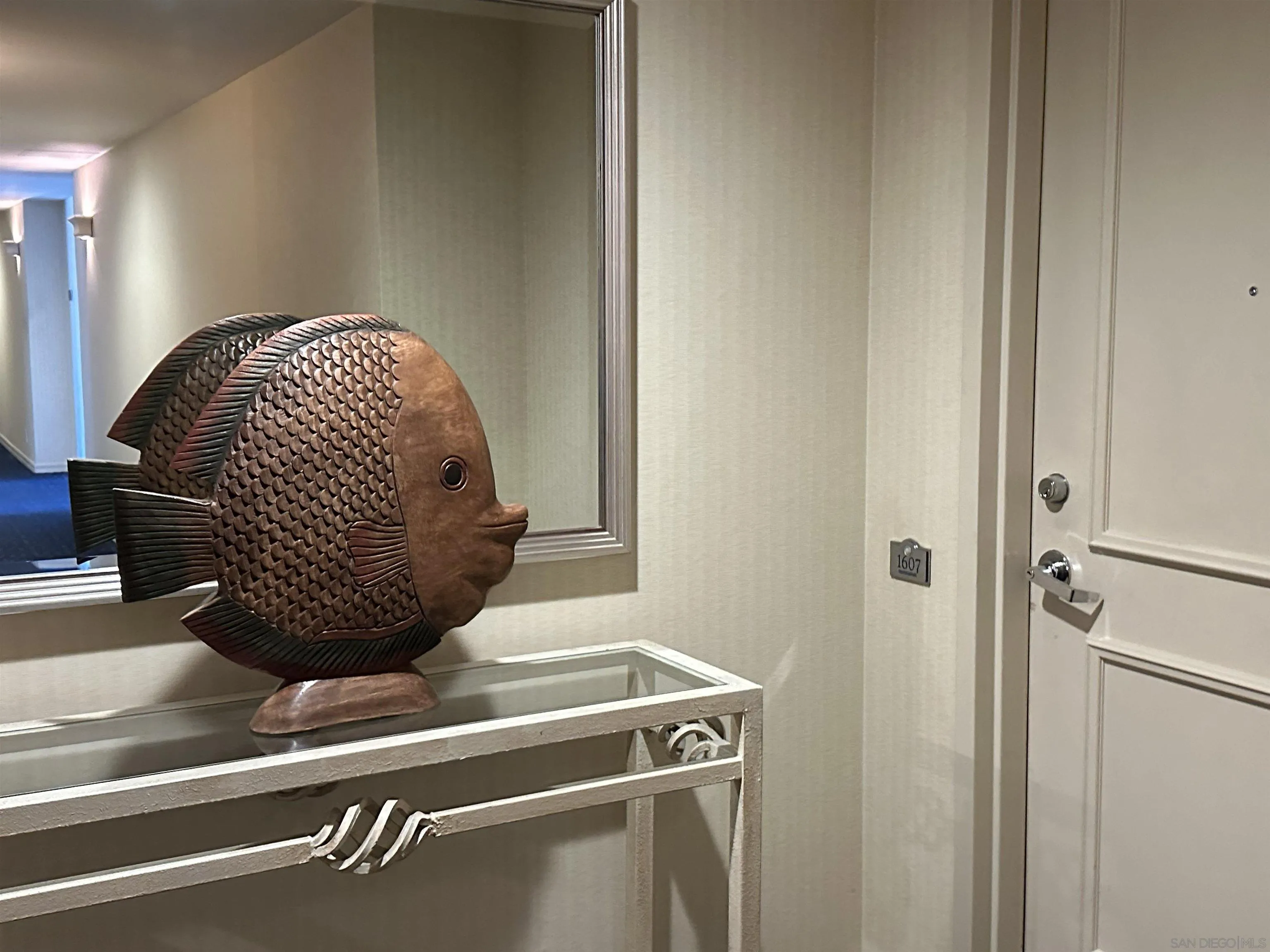 525 East Seaside Way, Unit 1607 Long Beach, CA 90802 - Photo 3 of 41 a close view of tap