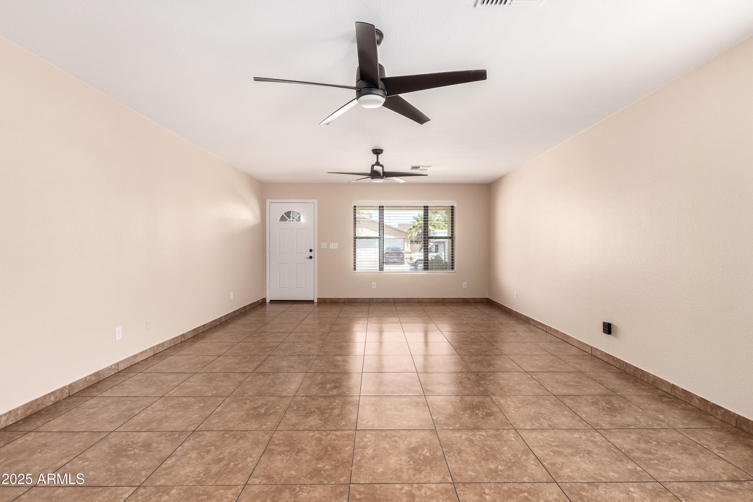 4433 West Coronado Road Phoenix, AZ 85035 - Photo 8 of 30 IMG_1200
