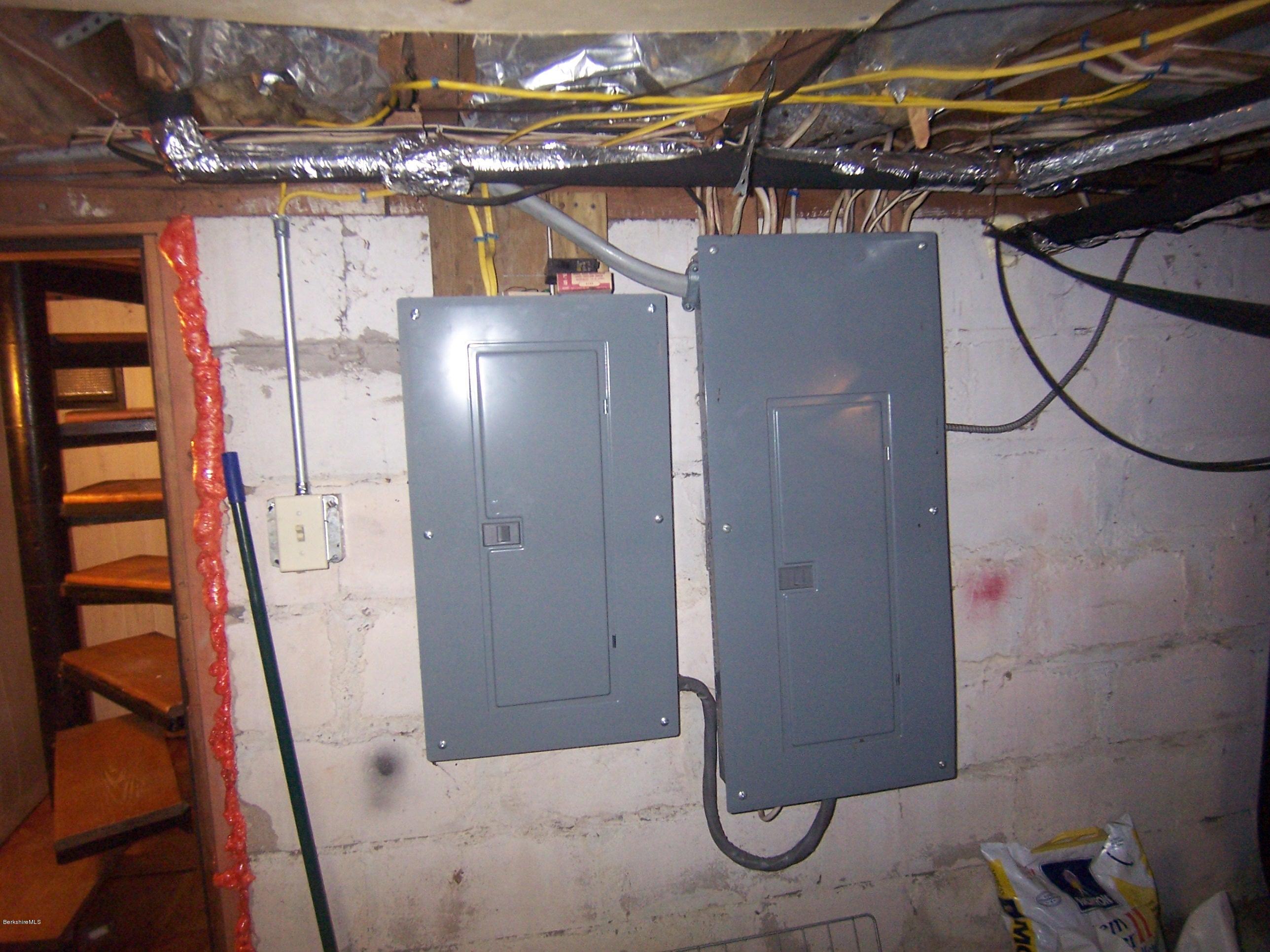 2732 Hancock Road Hancock, MA 01237 - Photo 44 of 44 electric panels