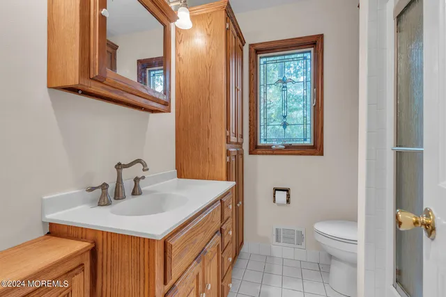 $575,000 | 188 Five Points Road, Colts Neck, NJ 07722