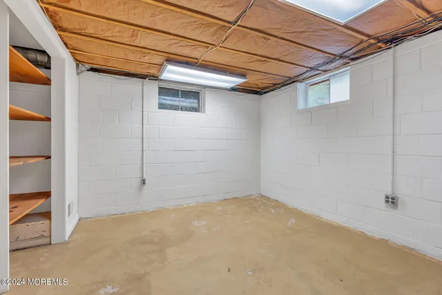 $575,000 | 188 Five Points Road, Colts Neck, NJ 07722