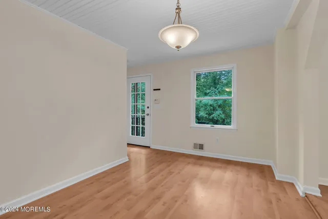 $575,000 | 188 Five Points Road, Colts Neck, NJ 07722