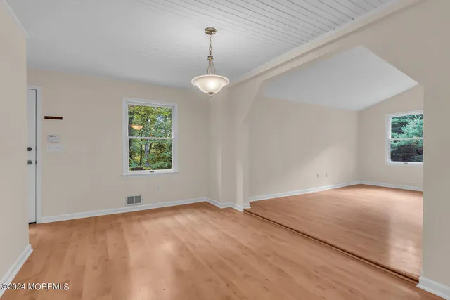 $575,000 | 188 Five Points Road, Colts Neck, NJ 07722