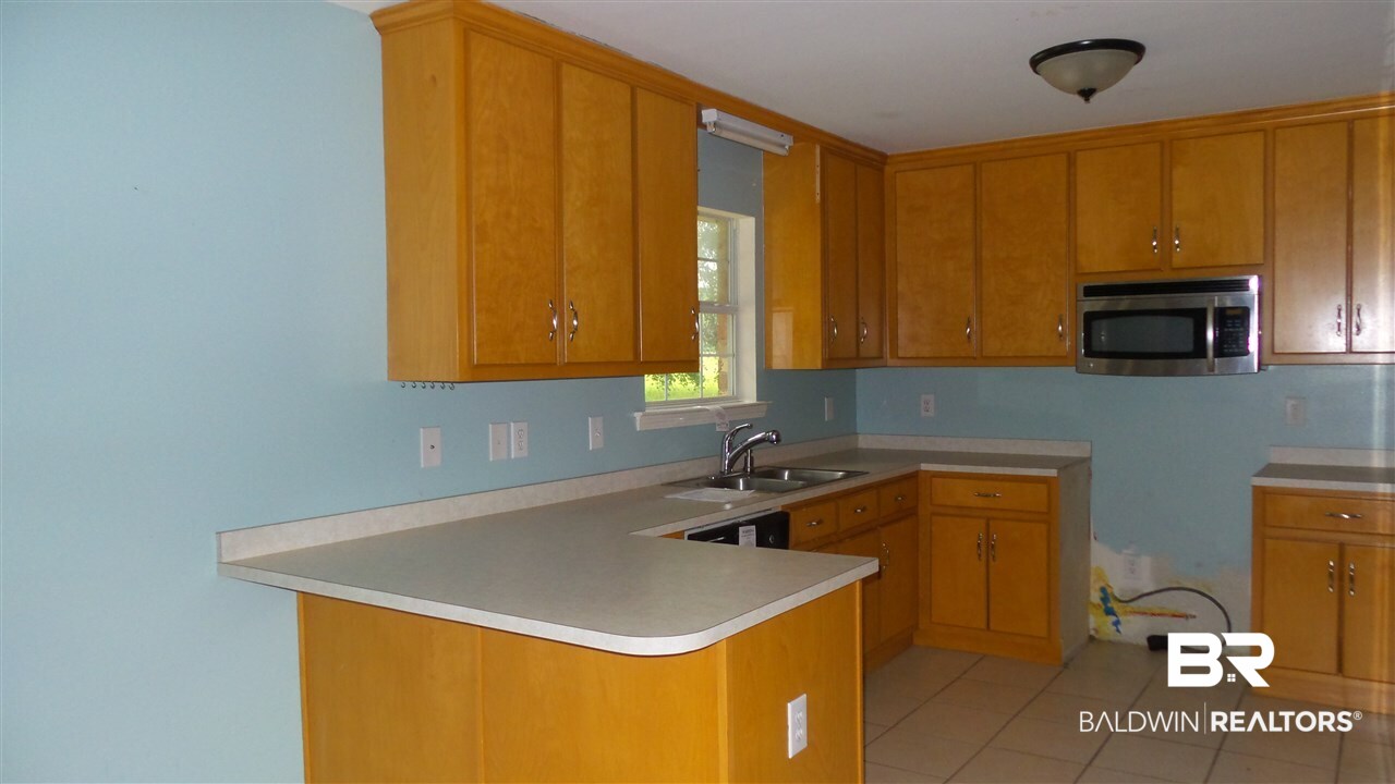 10050 Wells Road North Theodore, AL 36582 - Photo 3 of 12