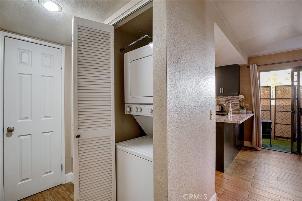 23 Pearl Laguna Niguel, CA 92677 - Photo 13 of 37 a view of a kitchen from the hallway