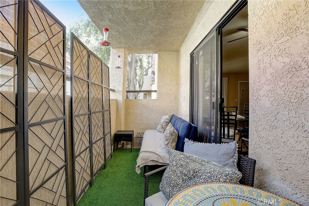 23 Pearl Laguna Niguel, CA 92677 - Photo 20 of 37 a living room with furniture