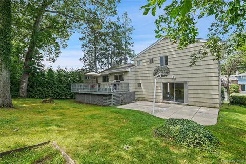 $899,999 | 41 Shepherds Drive, Scarsdale, NY 10583