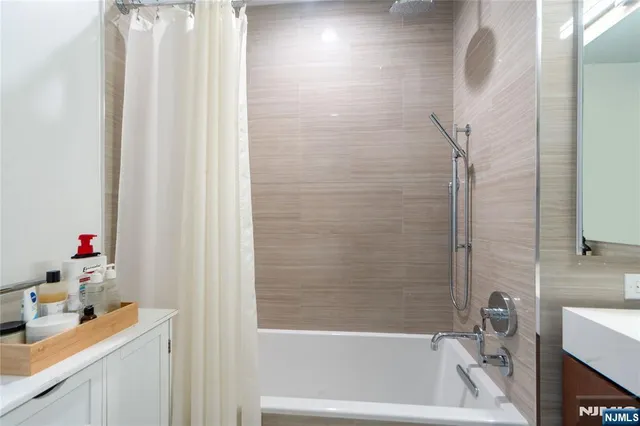 $775,000 | 99 Hudson Street, Unit 2607, Jersey City, NJ 07302