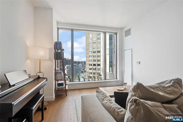 $775,000 | 99 Hudson Street, Unit 2607, Jersey City, NJ 07302