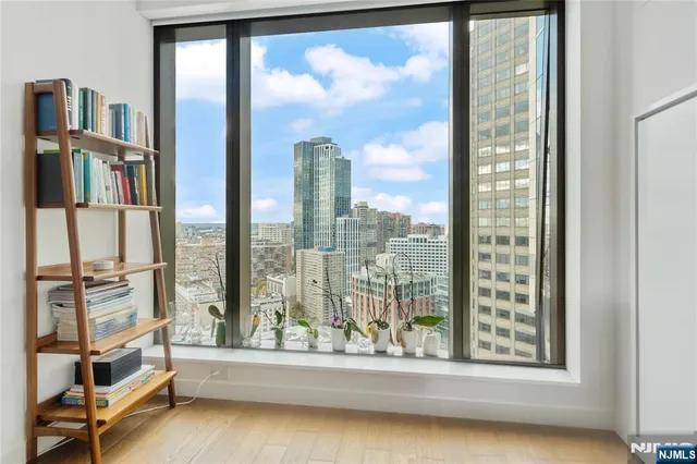 $775,000 | 99 Hudson Street, Unit 2607, Jersey City, NJ 07302