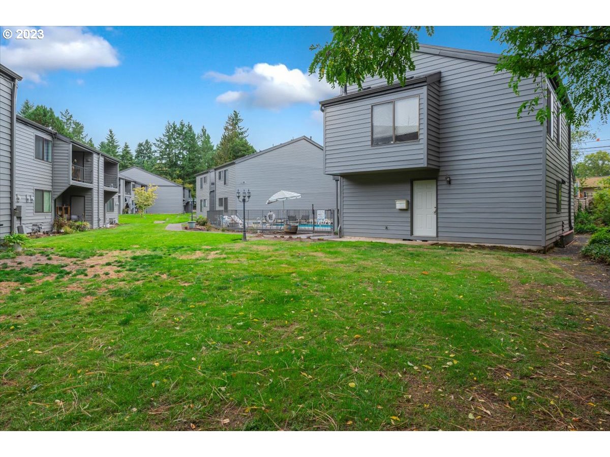 6745 Southwest Scholls Ferry Road, Unit 35 Beaverton, OR 97008 - Photo 23 of 29 Gallery Image 23